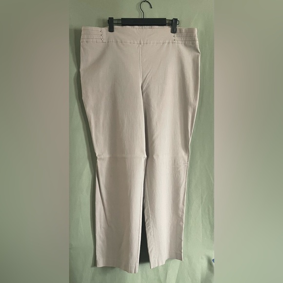 Pants - Casual stretch tan pants
